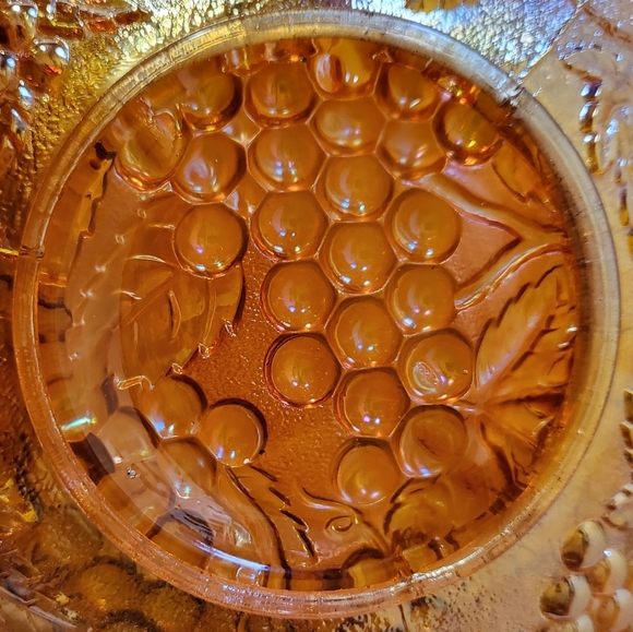 Antique Carnival Glass Grape/Marigold Ruffled Bowl - Picture 5 of 6